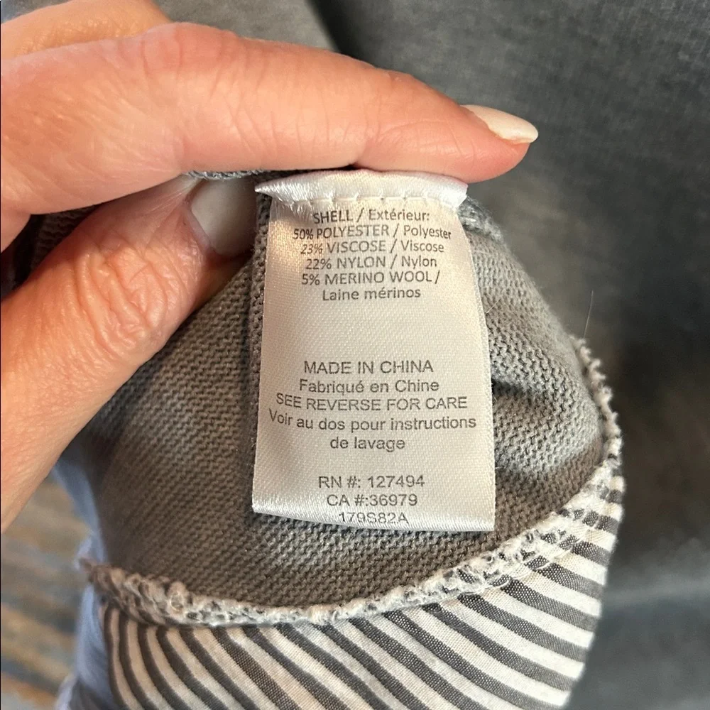 Heartloom Gray Layered Shirt Hem Sweater | Mixed Media Knit | Medium - Picture 3 of 4